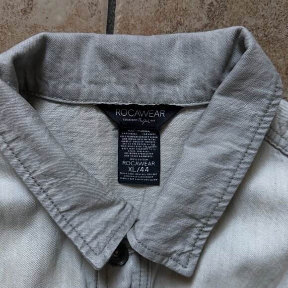 Rocawear Gray Wash Denim Jacket Classic Trucker Button Front Size XL NWT - Picture 10 of 11
